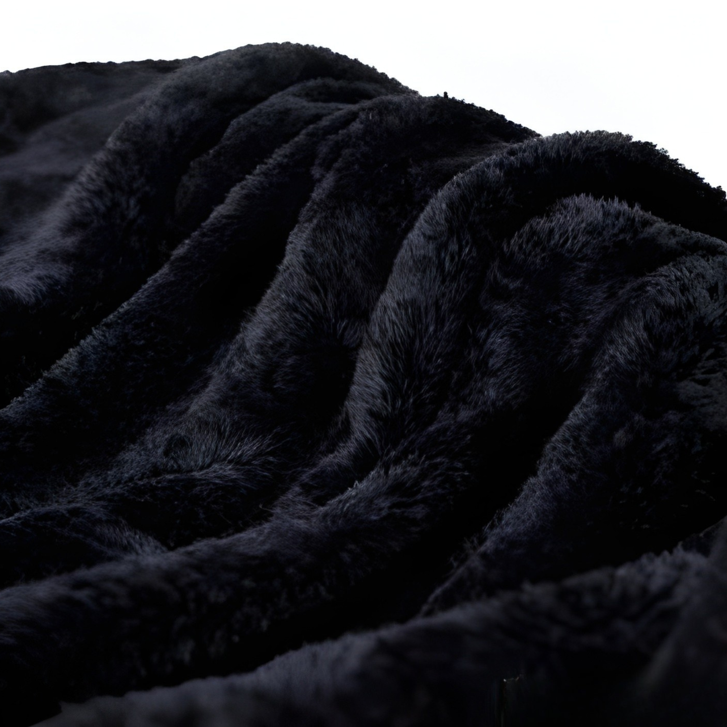 Luxury Waterproof Shaggy Blanket – Ultra-Soft, Extra Warm, Couch & Bed Comfort
